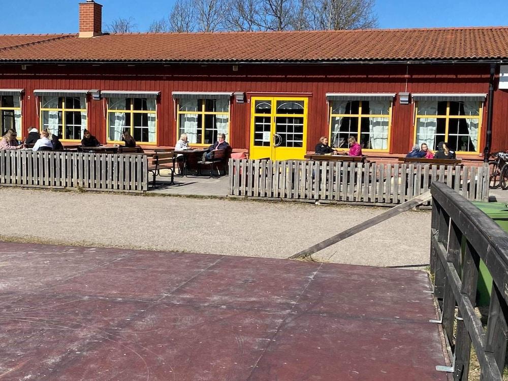 Sure Hotel By Best Western Vilsta Sporthotell Eskilstuna Exterior foto